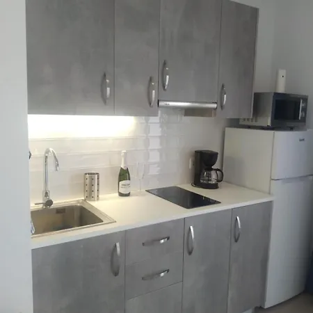 Yumbo Rainbow Homes B *